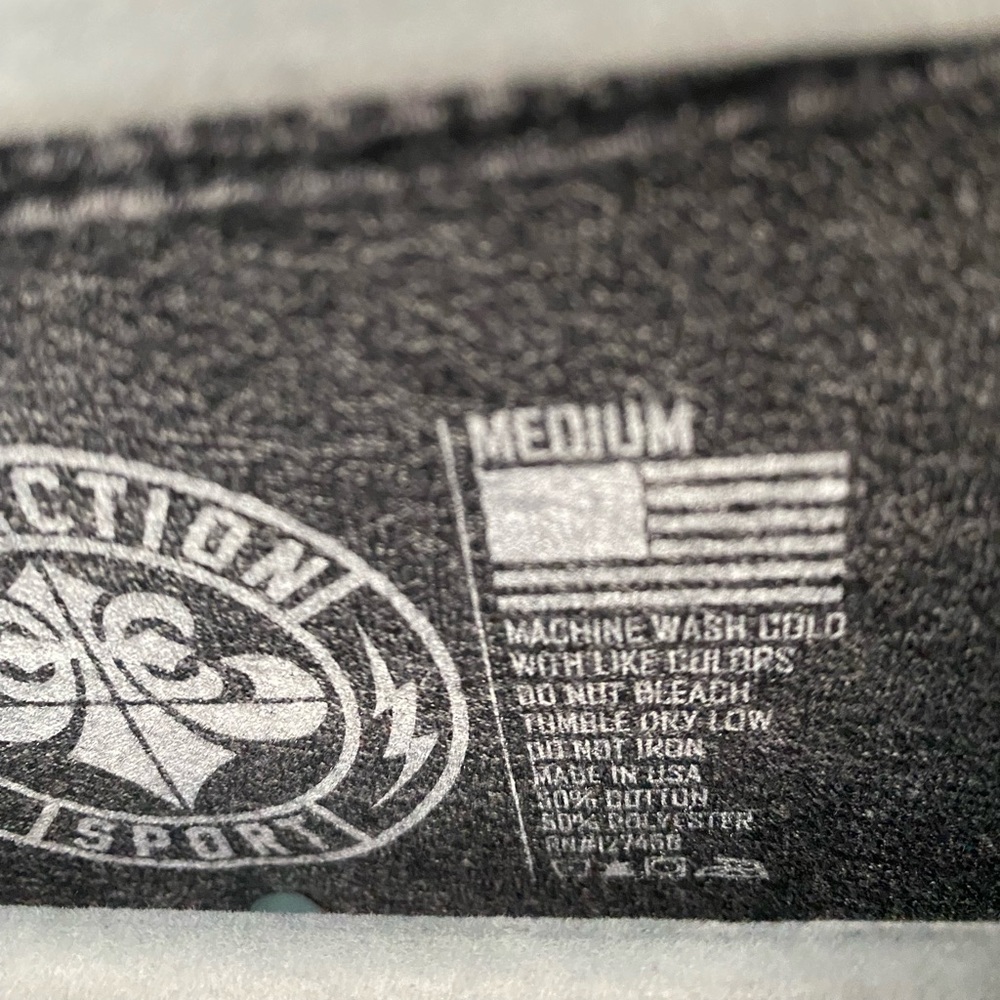 Affliction shirt - Picture 3 of 3